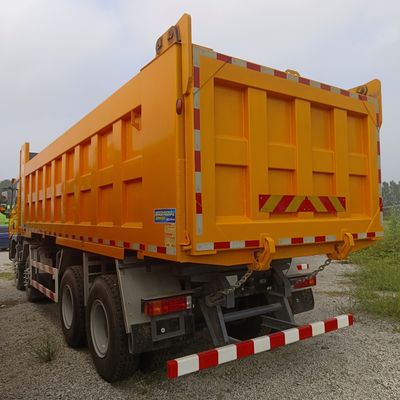 Sinotruk Delong Dump Truck 8X4 con sterzo idraulico e potente capacità del motore