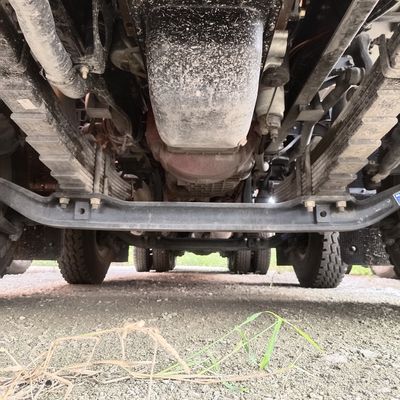 Sinotruk Delong Dump Truck 8X4 con sterzo idraulico e potente capacità del motore