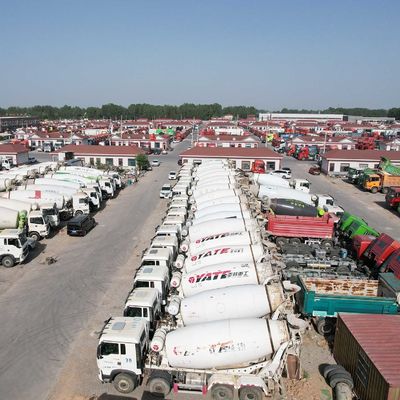 2m3 8m3 12m3 4X2 /6X4/8X4 Cisterna mobile HOWO Cisterna diesel manuale