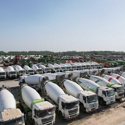 2m3 8m3 12m3 4X2 /6X4/8X4 Cisterna mobile HOWO Cisterna diesel manuale