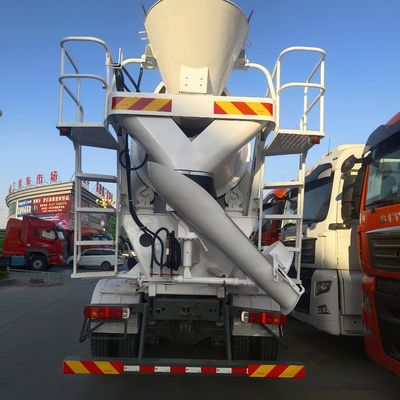 Casella di carico in acciaio al carbonio, volante idraulico, miscelatore di calcestruzzo per un funzionamento regolare