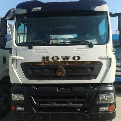 Camionetto per il mescolamento del calcestruzzo Sinotruk con sistema di sterzo idraulico