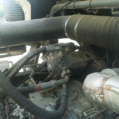 Camionetto per il mescolamento del calcestruzzo Sinotruk con sistema di sterzo idraulico