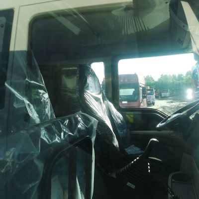 Camionetto per il mescolamento del calcestruzzo Sinotruk con sistema di sterzo idraulico