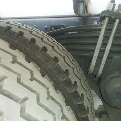 Camionetto per il mescolamento del calcestruzzo Sinotruk con sistema di sterzo idraulico