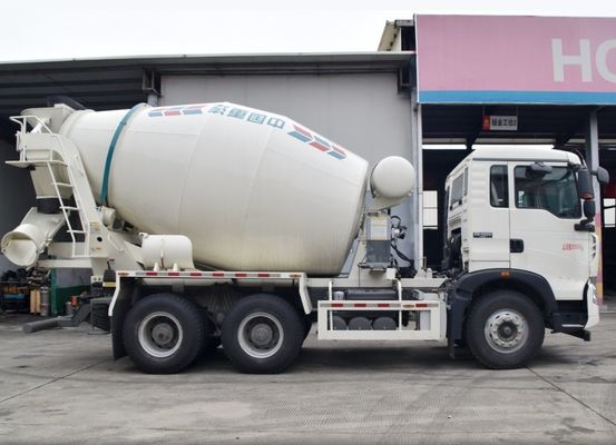 Camionetto miscelatore di calcestruzzo a sterzo idraulico Euro 3 con colore personalizzato di Sinotruk