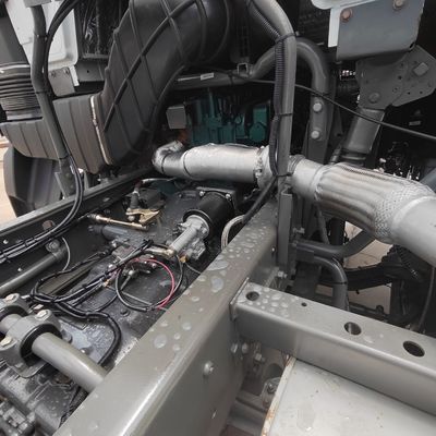 2024 Used Sinotruk Heavy Duty Transport Trailer Camion Diesel 6X4 Azionamento manuale Camion rimorchiatore sinistro Personalizzazione