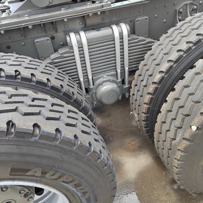 2024 Used Sinotruk Heavy Duty Transport Trailer Camion Diesel 6X4 Azionamento manuale Camion rimorchiatore sinistro Personalizzazione