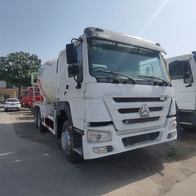 Tipo di trasmissione manuale Sinotruk Cement Mixer Truck per fabbricanti di lavori pesanti