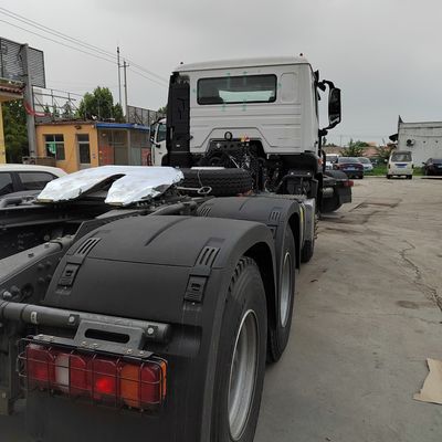 Vendita HOWO 371HP 6X4 Camioni trattori Cargo usato Camione di trasporto trasmissione manuale