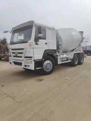 Camion a miscela di sterzo idraulico Sinotruk su misura con assistenza elettrica e pneumatici