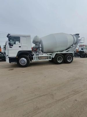Camion a miscela di sterzo idraulico Sinotruk su misura con assistenza elettrica e pneumatici