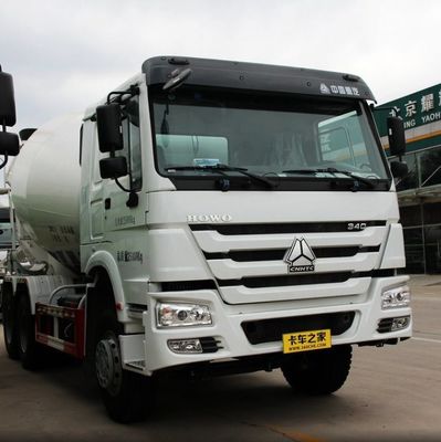 Chassis Sinotruk personalizzato Direzione idraulica Camione miscelatore di calcestruzzo per lavori pesanti con pneumatici
