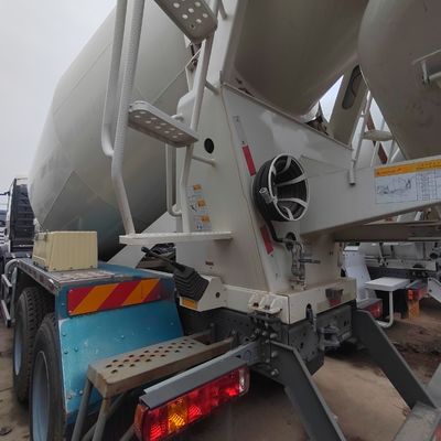 Sinotruck HOWO 6X4 8X4 Miscelatore di cemento usato Sconto del 5% con materiale di scatola di carico in acciaio al carbonio