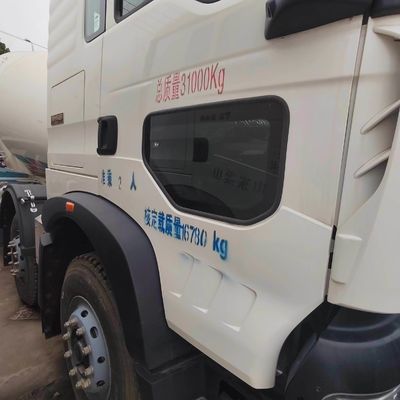 6X4 Nx 8m3 Sinotruk Camionetto miscelatore di calcestruzzo da costruzione pesante con 8 cilindrata