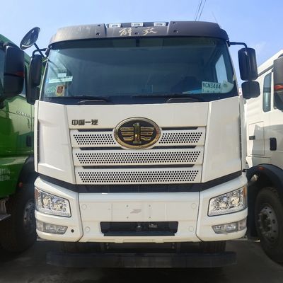Pneumatici 8x4 Drive Mode Automobili di prima qualità per la miscelazione del calcestruzzo usati per le esigenze di costruzione
