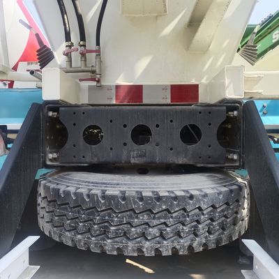 Pneumatici 8x4 Drive Mode Automobili di prima qualità per la miscelazione del calcestruzzo usati per le esigenze di costruzione