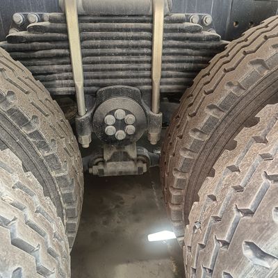 Pneumatici 8x4 Drive Mode Automobili di prima qualità per la miscelazione del calcestruzzo usati per le esigenze di costruzione