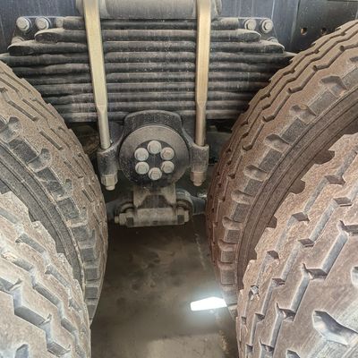 Camionetto per miscelazione del calcestruzzo usato con potenza massima di 300-400 CV e 10245x2496x3450m