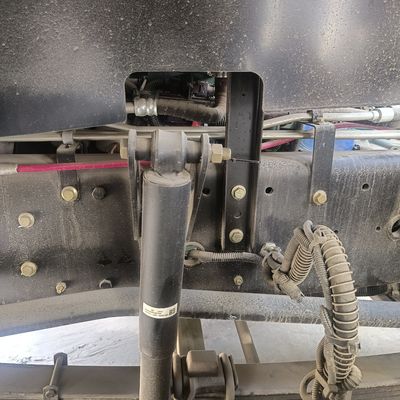 Camion per la miscelazione di cemento professionale per appaltatori edili e rimborsi di 30 giorni