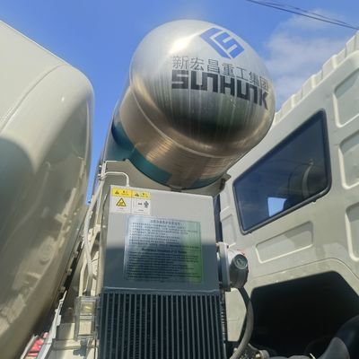 Camionetto per il miscelato di calcestruzzo usato con scatola di carico in acciaio al carbonio e cabina del condizionatore d'aria