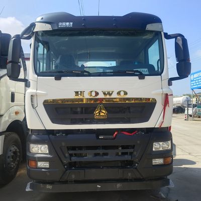 Camione di miscelazione di cemento pesante per applicazioni industriali