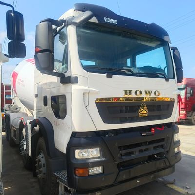 Carburante Potenza massima 300-400 CV Camione di miscelazione di cemento diesel per lavori di costruzione
