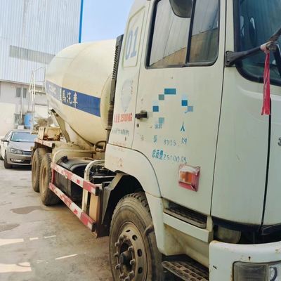 Richiesta su misura Sinotruk 8m3 Diesel Concrete Mixer Truck con sterzo idraulico