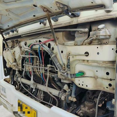 8 Disposizione Sinotruk Diesel 2m3 Camione miscelatore di calcestruzzo con sistema di sterzo idraulico