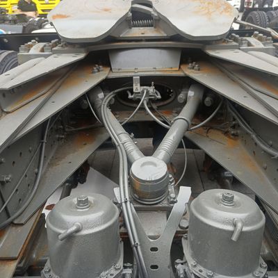 Disegno pneumatico senza tubi Trattore diesel economico per lunghi percorsi e semirimorchio di rimorchio