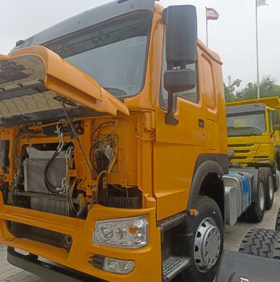 Serbatoio di carburante da 400L e 351-450 CV HOWO Testa di camion diesel per rimorchi a lunga distanza
