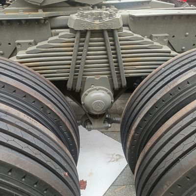 680.00cm * 255.00cm * 380.00cm Dimensione del pacchetto Sitrak Truck trattore con serbatoio di carburante 1000L