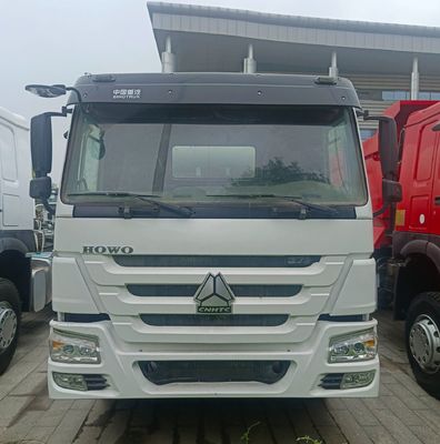 Camionetto per il mescolamento del calcestruzzo con volante idraulico con telaio Sinotruk 12m3