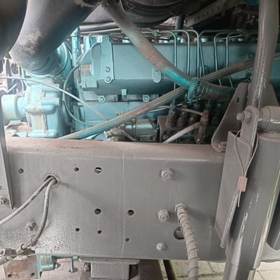 12m3 HOWO Cement Mixer Truck con telaio Sinotruk e sterzo idraulico 6 mesi