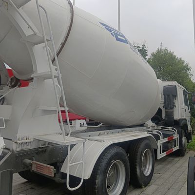 Pneumatici pesanti 12m3 camion miscelatore di cemento con telaio Sinotruk e assistenza elettrica