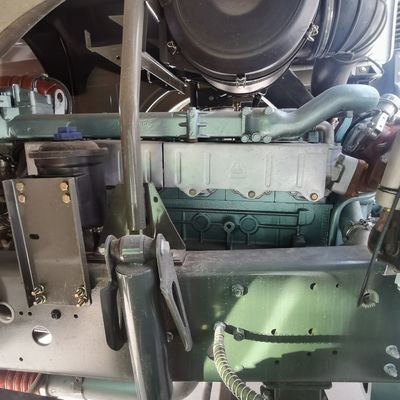 Veicolo da costruzione diesel con miscelatore portatile di cemento e sistema di sterzo idraulico