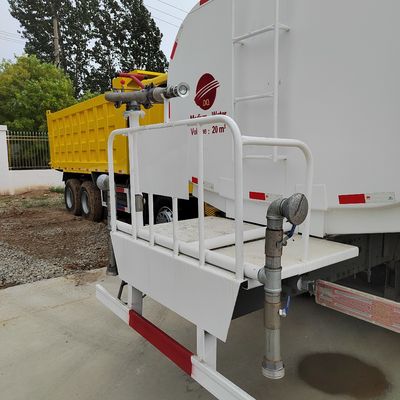 Sinotruk Chassis 20tons usato HOWO 6X4 camion di consegna dell'acqua camion cisterna dell'acqua camion con pneumatici