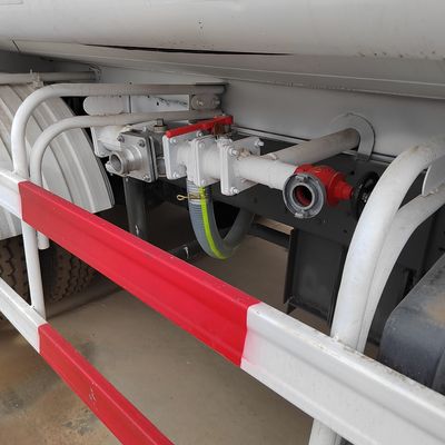Sinotruk Chassis 20tons usato HOWO 6X4 camion di consegna dell'acqua camion cisterna dell'acqua camion con pneumatici
