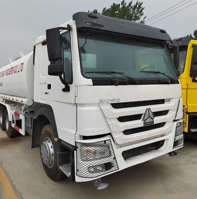 Sinotruk HOWO 6X4 15000L 2000m sup3 Truck di consegna di acqua potabile