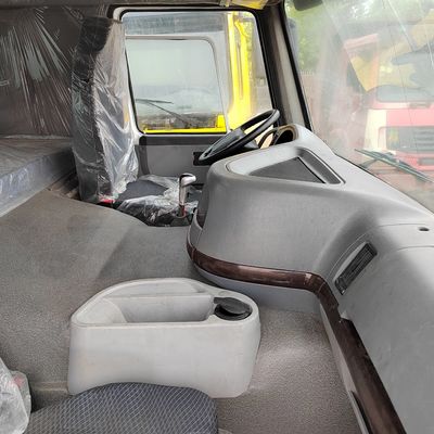 Spruzzatura Sinotruk HOWO 6X4 camion di consegna dell'acqua con il peso lordo del pacchetto 13570.000kg