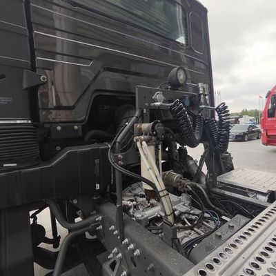 2024 Sinotruk Customized Heavy Duty Off-Road Dump Truck con dimensioni di pacchetto personalizzate