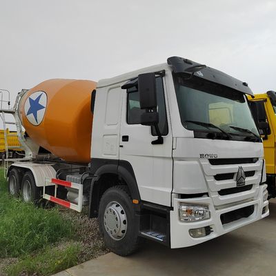 Camionetto di consegna di acqua potabile per la spruzzatura di 15m3 per gli standard certificati Sinotruk HOWO