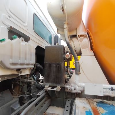 Vendita camion Sinotruk 6X4 consegna dell'acqua miscelatore pesante con tipo di trasmissione manuale