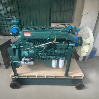 Motore a cilindro raffreddato ad acqua e motore a pistoni ricircociti