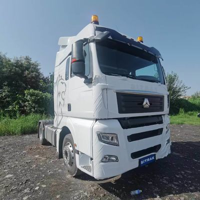 Camion per il trasporto merci Sitrak con sistema di sospensione avanzato