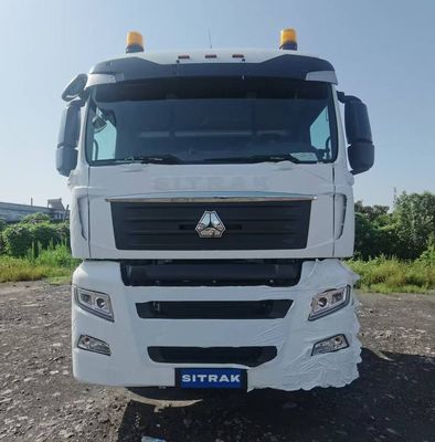 Trattore pesante senza tubi e usato per il trasporto di merci Sitrak con capacità di 600 litri di carburante