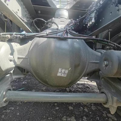 Trattore pesante senza tubi e usato per il trasporto di merci Sitrak con capacità di 600 litri di carburante