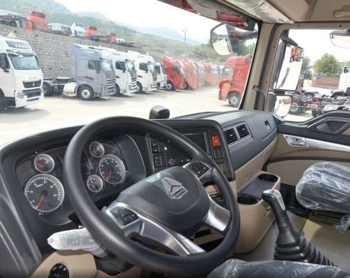 Veicolo di trasporto merci Sinotruk HOWO da 336 CV con ≤ 5 posti e CNG/LNG conveniente