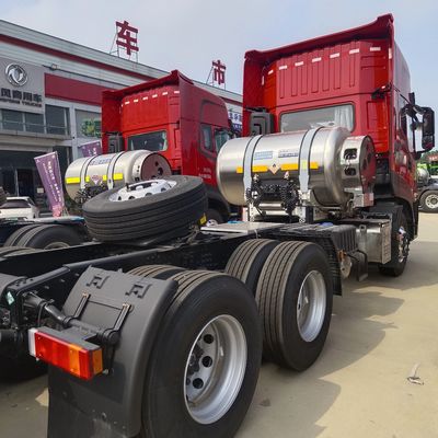 Dongfeng Tianlong 6X4 LNG Transmission Automatic Tubeless Tire Traction Transport Truck