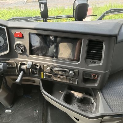 HOWO630HP 6X4 10 ruote usato camion di trasporto a trazione con 6 mesi di servizio post-vendita